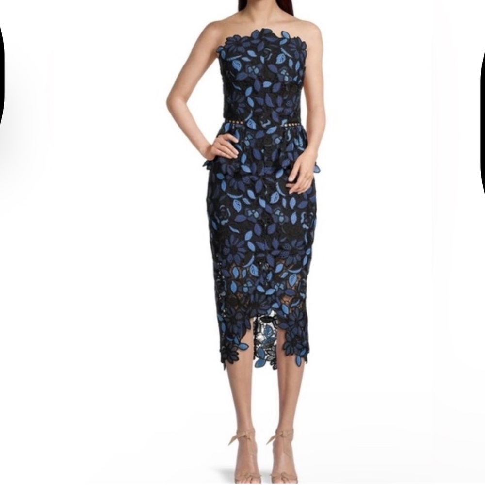 Elliatt Optics Floral Lace Peplum Dress in Black Blue Size L